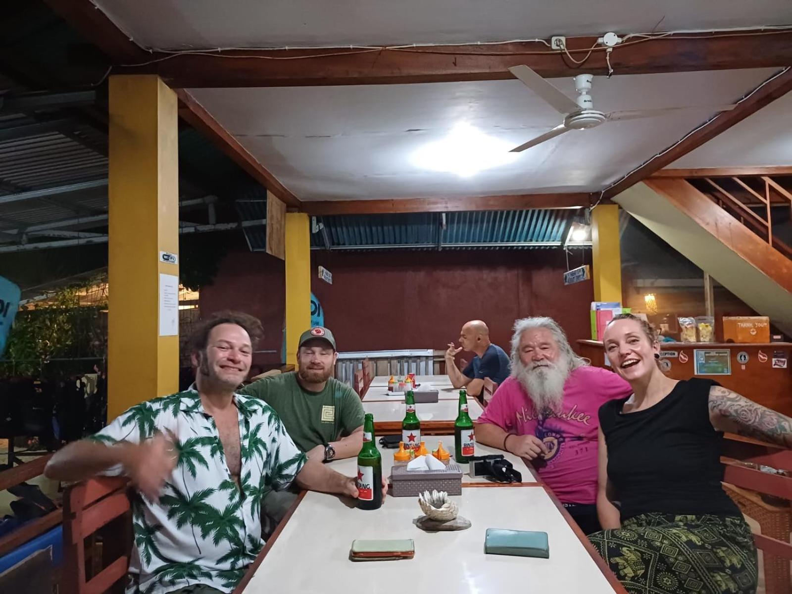 4 Sisters Divers Bunaken Exteriör bild