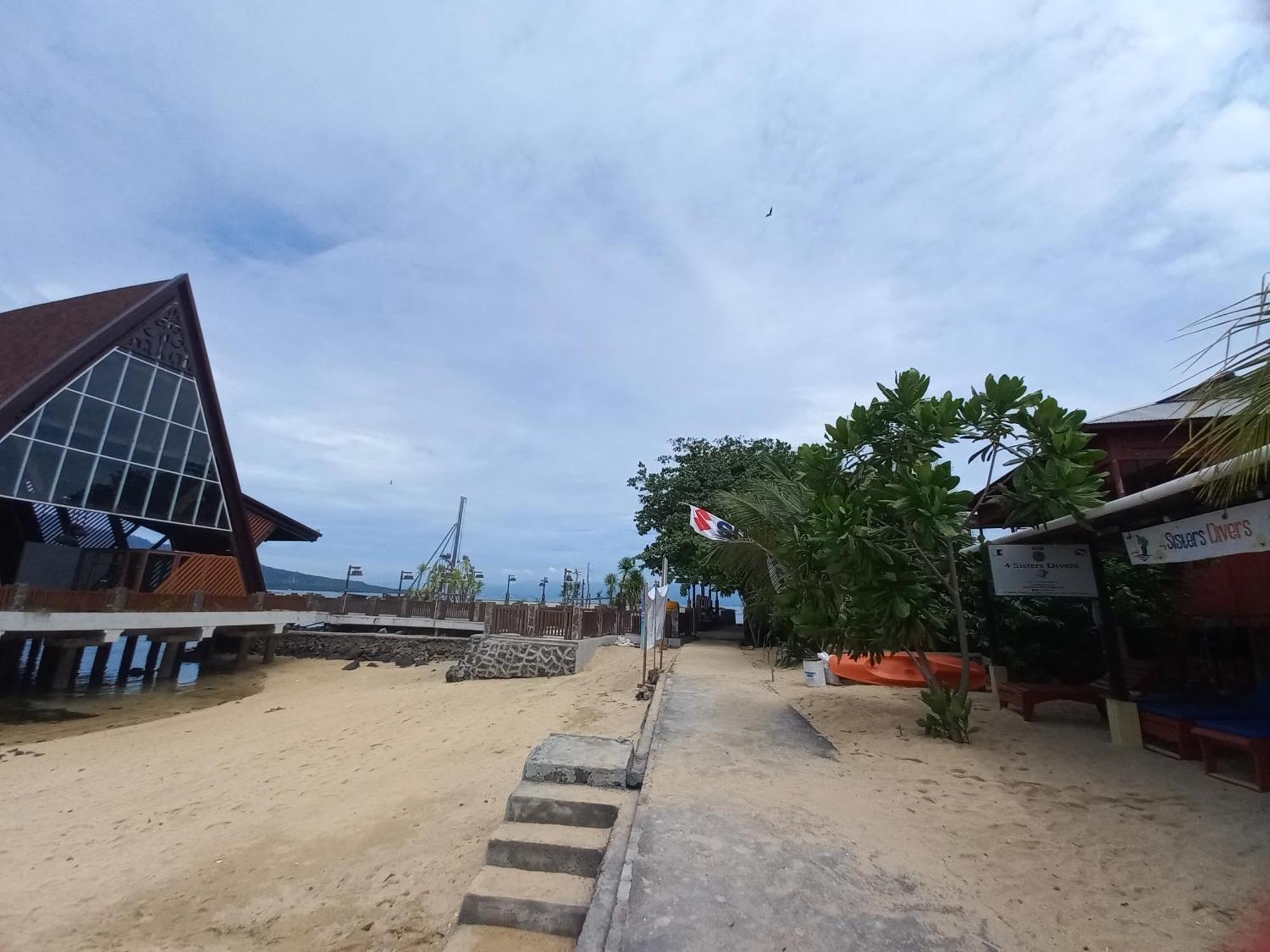 4 Sisters Divers Bunaken Exteriör bild