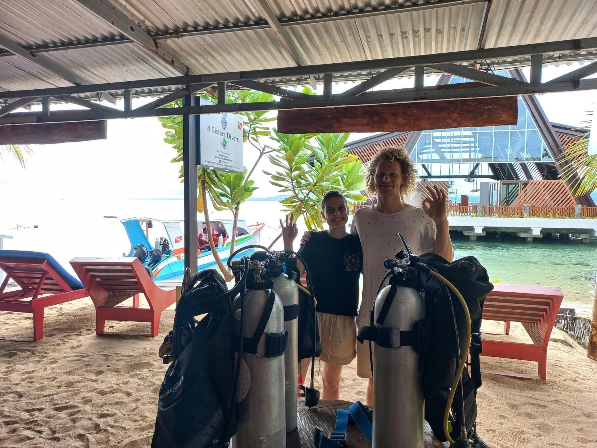 4 Sisters Divers Bunaken Exteriör bild