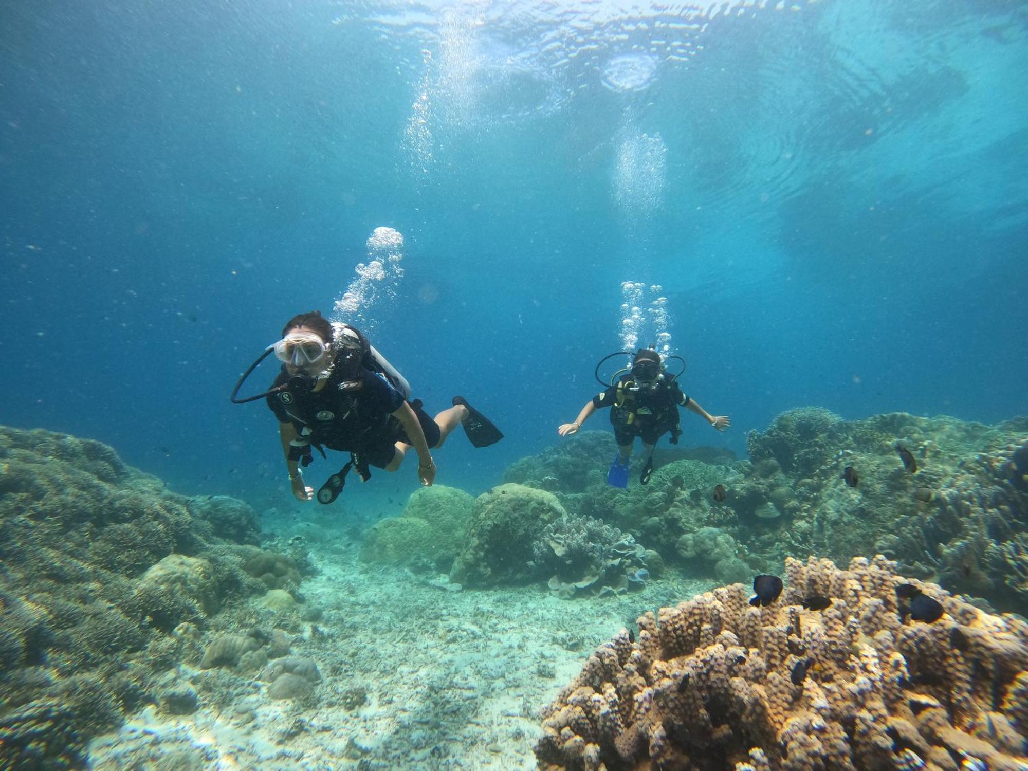 4 Sisters Divers Bunaken Exteriör bild