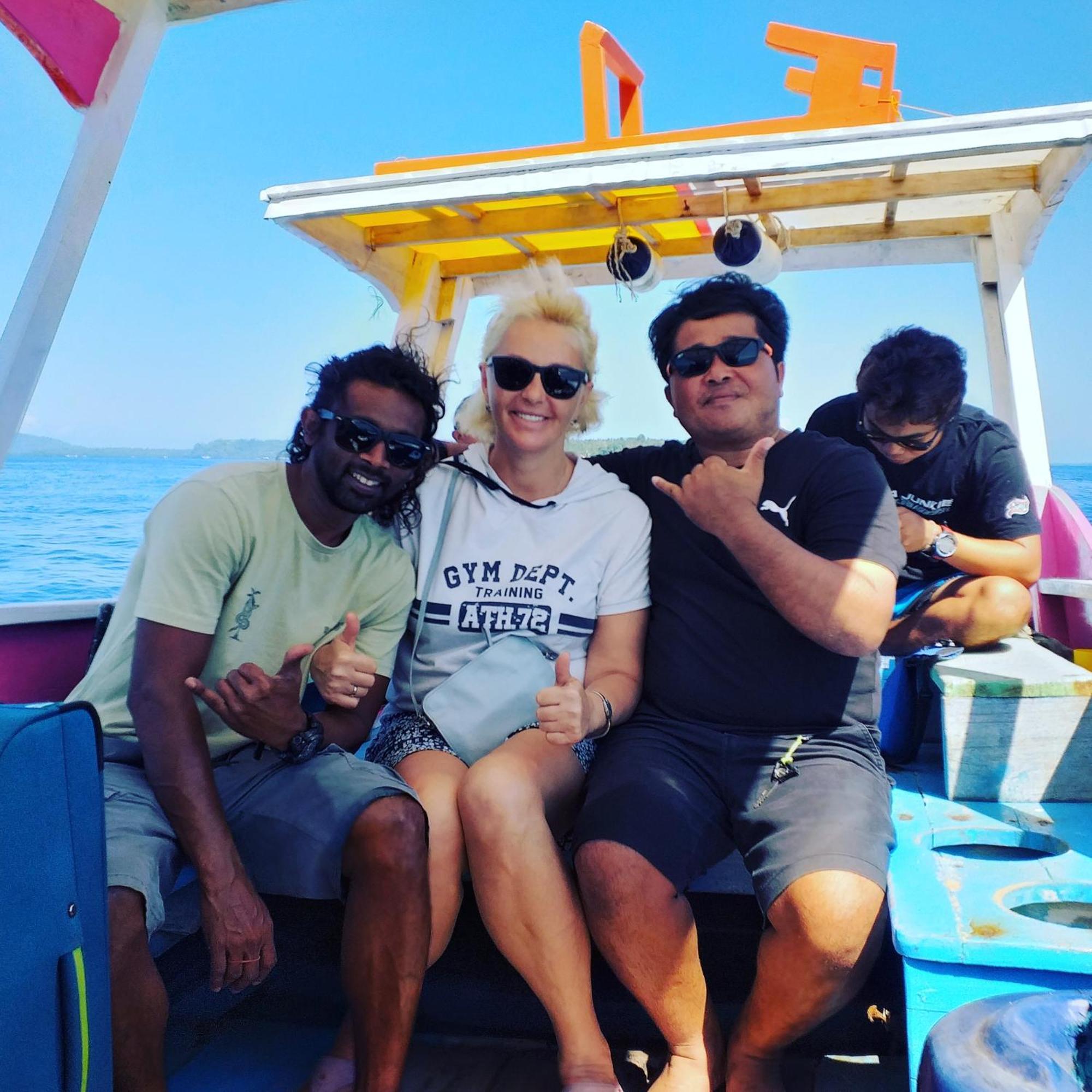 4 Sisters Divers Bunaken Exteriör bild