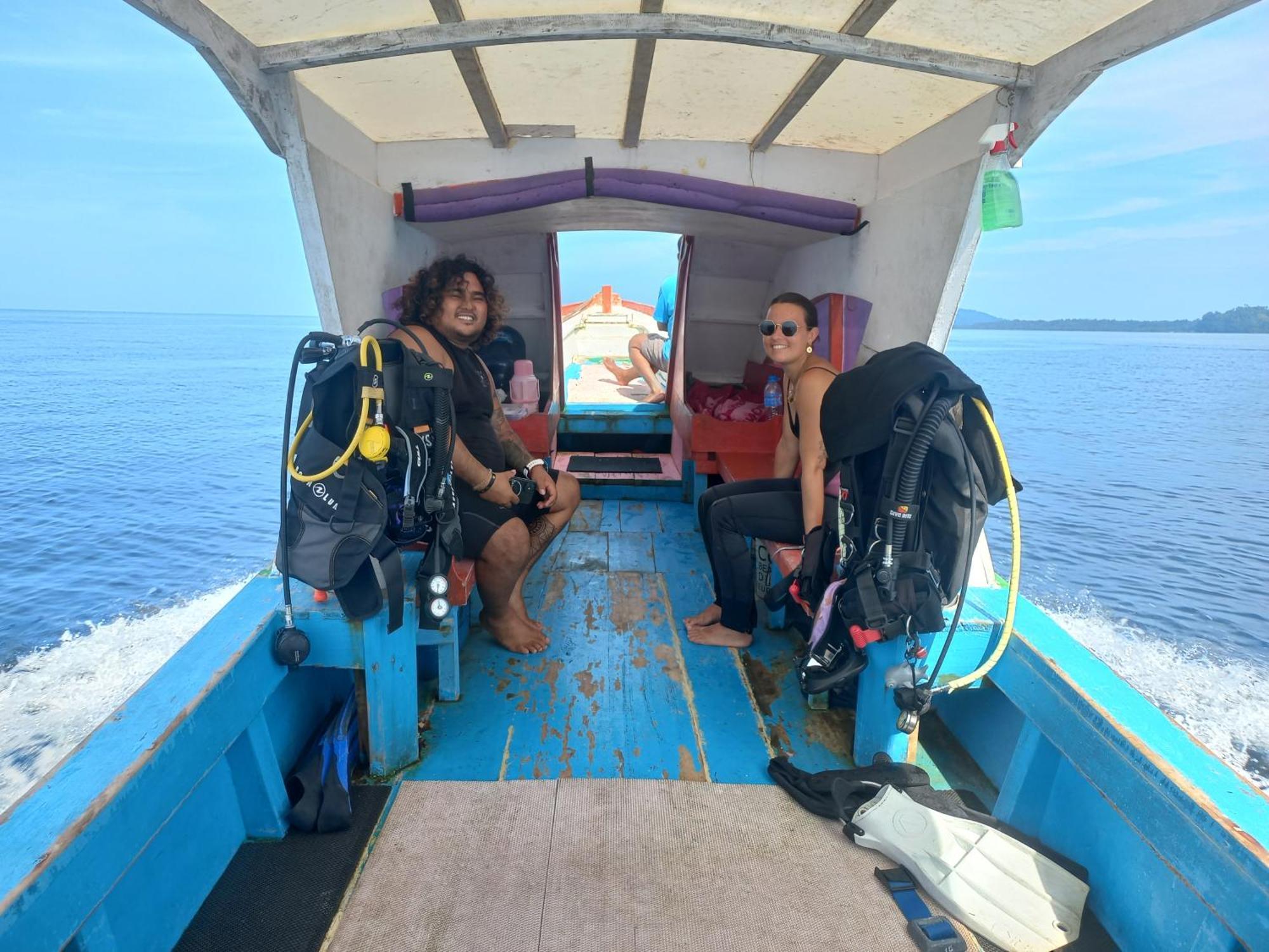 4 Sisters Divers Bunaken Exteriör bild