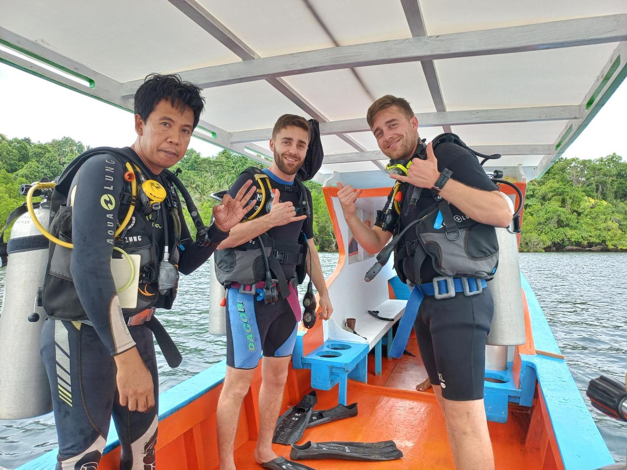 4 Sisters Divers Bunaken Exteriör bild